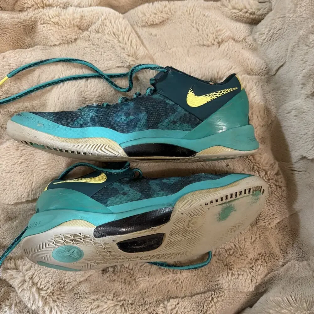 Size 9 - Nike Kobe 8+ Supernatural